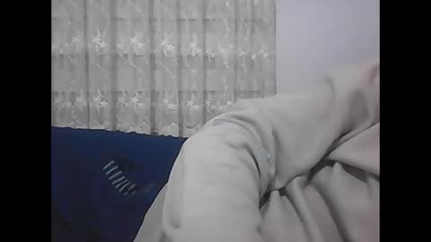 Snapshot of screw2 chatting on December 2, 8:31 pm Evren online show from December 2, 8:31 pm