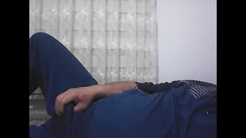 Snapshot of screw2 chatting on February 5, 7:10 pm Evren online show from February 5, 7:10 pm