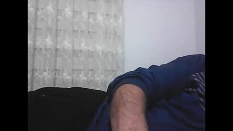 Snapshot of screw2 chatting on February 11, 7:59 pm Evren online show from February 11, 7:59 pm