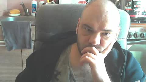 scuban87 online show from May 4, 7:32 am