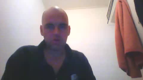 Snapshot of sean20775 chatting on October 24, 9:33 am Sean online show from October 24, 9:33 am