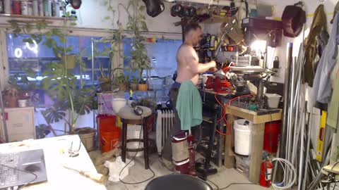 Seattlemanwhore online show from April 7, 2:17 pm