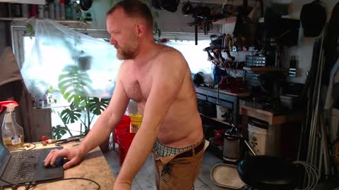 Seattlemanwhore online show from March 31, 10:00 pm