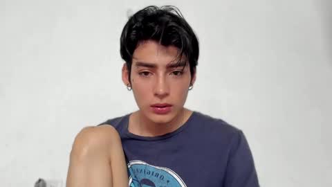 sebastian online show from December 12, 4:53 pm