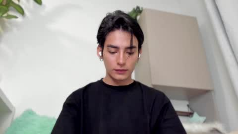 sebastian online show from January 5, 11:33 pm