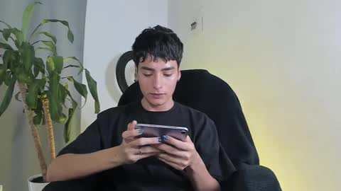 sebastian online show from December 17, 2:46 pm