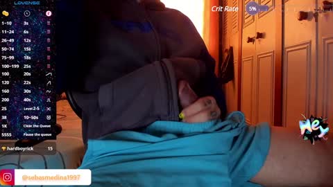 Snapshot of sebastian_foxter chatting on December 17, 2:11 pm Sebastian online show from December 17, 2:11 pm
