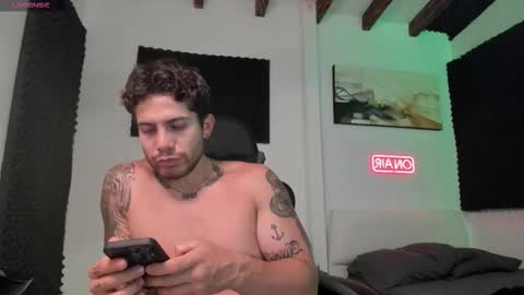 Lucian Sinclair online show from December 4, 3:02 am