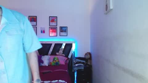 Sebas online show from March 2, 8:05 pm