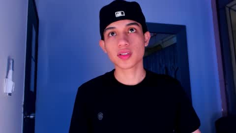 Sebastian online show from February 24, 8:20 pm