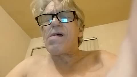 Snapshot of senualallnight chatting on September 10, 7:07 am senualallnight online show from September 10, 7:07 am