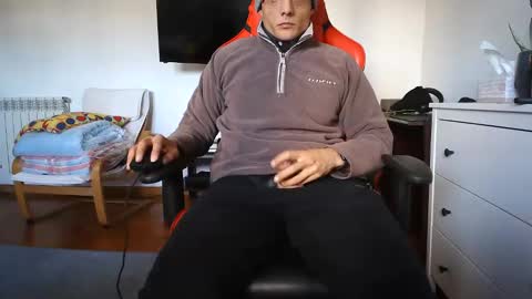 Snapshot of sepvito chatting on January 1, 2:52 pm sepvito online show from January 1, 2:52 pm