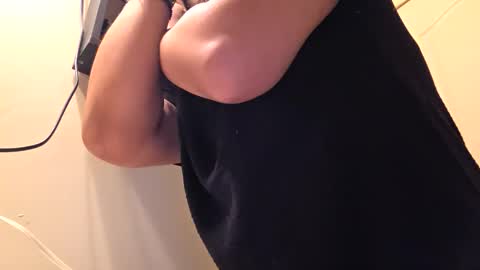 serani02 online show from February 14, 7:25 am