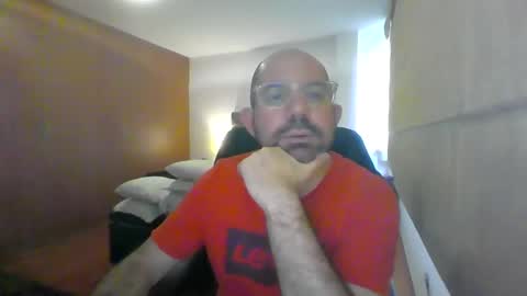 Snapshot of sergioruzafa80 chatting on October 19, 8:56 pm Sergio Russafa online show from October 19, 8:56 pm