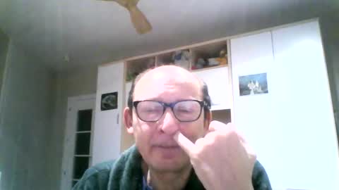Snapshot of serrano49 chatting on December 29, 3:33 am serrano49 online show from December 29, 3:33 am