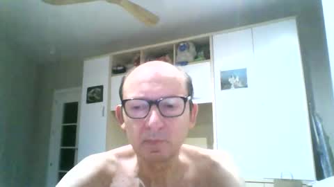 Snapshot of serrano49 chatting on October 7, 5:44 am serrano49 online show from October 7, 5:44 am