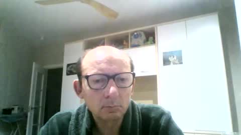 Snapshot of serrano49 chatting on September 22, 12:44 am serrano49 online show from September 22, 12:44 am