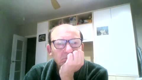 Snapshot of serrano49 chatting on January 2, 2:33 am serrano49 online show from January 2, 2:33 am