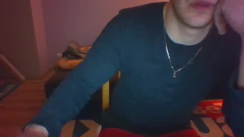 Snapshot of sewek101 chatting on February 19, 12:35 am Sewerin online show from February 19, 12:35 am