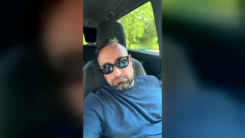 sexilove8569 online show from June 18, 10:59 pm