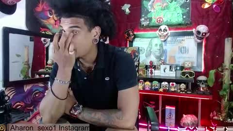 Aharon  ravelo online show from December 23, 8:45 am