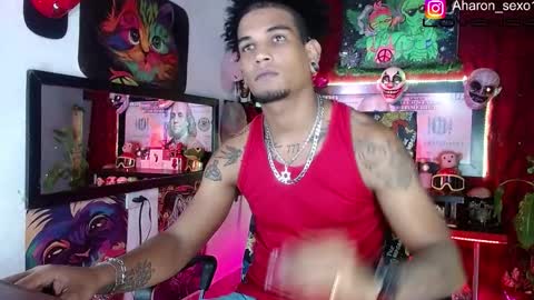 Aharon  ravelo online show from November 24, 4:57 am