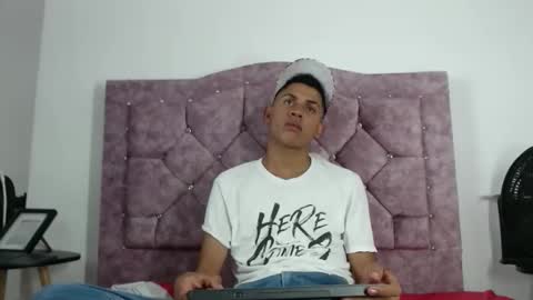 sexy_latin_cum online show from November 3, 3:32 am