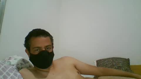 Snapshot of sexymachine069 chatting on October 25, 9:22 am Homer009 online show from October 25, 9:22 am