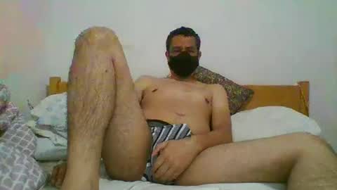 Snapshot of sexymachine069 chatting on October 18, 9:25 am Homer009 online show from October 18, 9:25 am