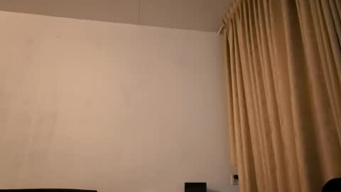 sexymaikel online show from August 7, 4:08 am