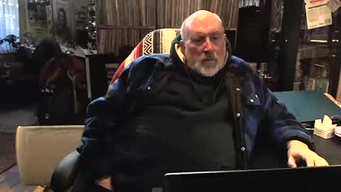 Grizz Lee Bear online show from December 10, 3:12 pm