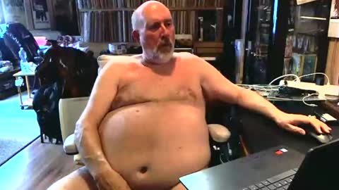 Grizz Lee Bear online show from October 23, 11:35 am