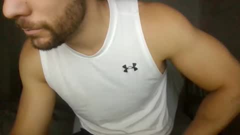 Snapshot of sexyyphilip chatting on January 8, 3:19 am sexyyphilip online show from January 8, 3:19 am