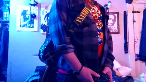 shagz2much online show from December 7, 5:04 am