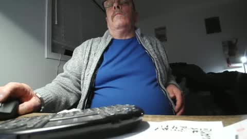 Shawn online show from November 9, 4:49 am