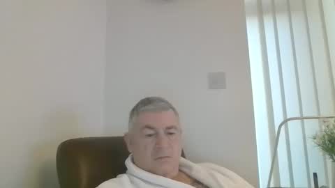 she52 online show from December 16, 7:48 am