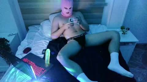 sheny_y online show from May 11, 5:32 pm