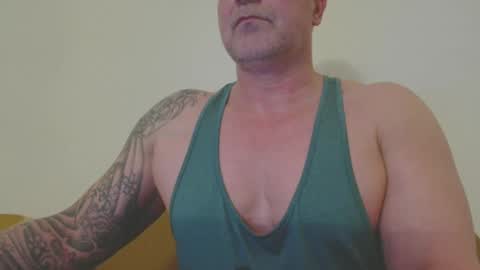 Snapshot of show_on_for_you chatting on February 13, 8:24 pm show_on_for_you online show from February 13, 8:24 pm