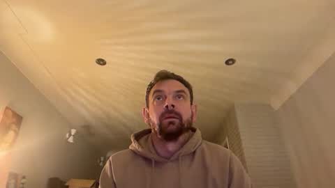 Snapshot of shyb35 chatting on October 27, 10:01 pm shyb35 online show from October 27, 10:01 pm