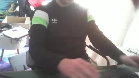 shyfrenchcock online show from March 8, 1:44 pm