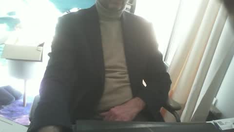 shyfrenchcock online show from January 17, 11:27 am