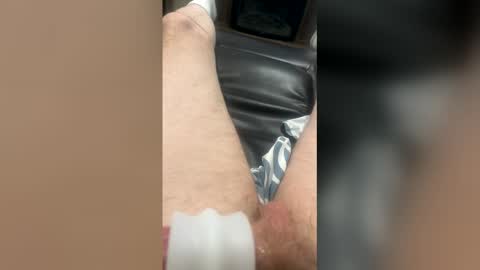 shyguy5051x3 online show from June 5, 3:44 am