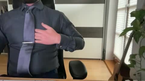 satinsub online show from May 20, 4:57 pm