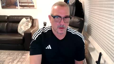 silveroli187 online show from December 18, 3:52 pm