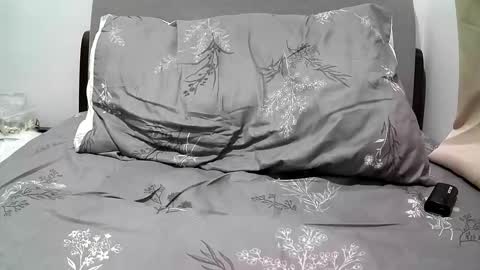 TwinkSimon online show from March 24, 3:28 pm