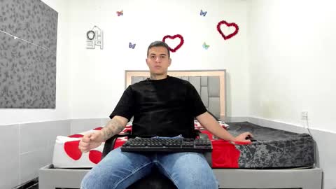 SIMON KELER online show from October 5, 11:14 am