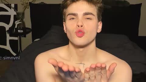 Simon online show from December 14, 7:54 pm