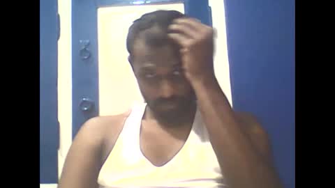 Snapshot of singletamilblackboy chatting on January 26, 2:08 pm singletamilblackboy online show from January 26, 2:08 pm