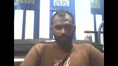 Snapshot of singletamilblackboy chatting on January 6, 5:06 pm singletamilblackboy online show from January 6, 5:06 pm