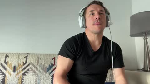 Snapshot of sirbubblesworth chatting on March 12, 12:10 am sirbubblesworth online show from March 12, 12:10 am